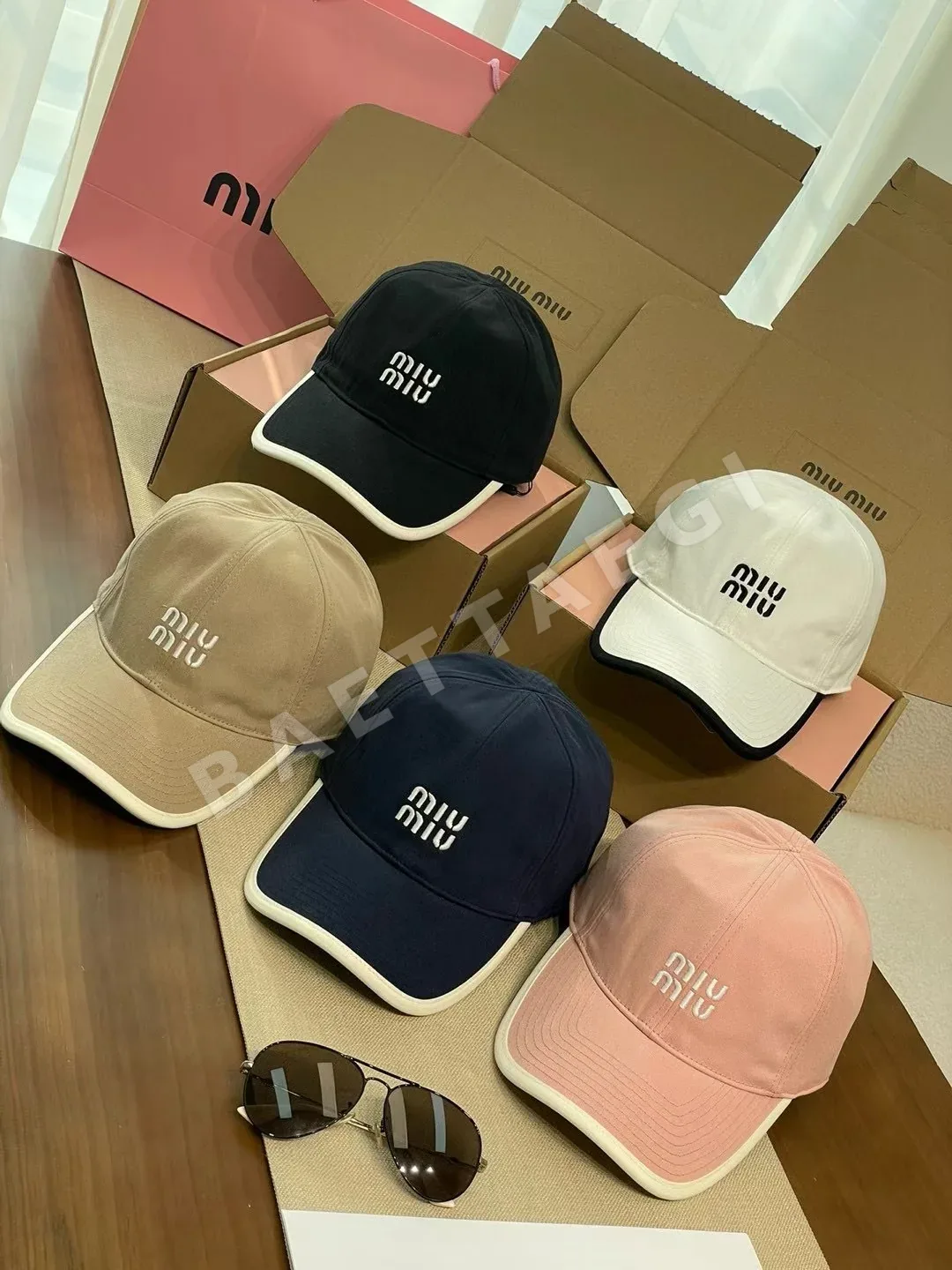 미우미우 모자 81433 Miu Miu Cap 상세 이미지 16