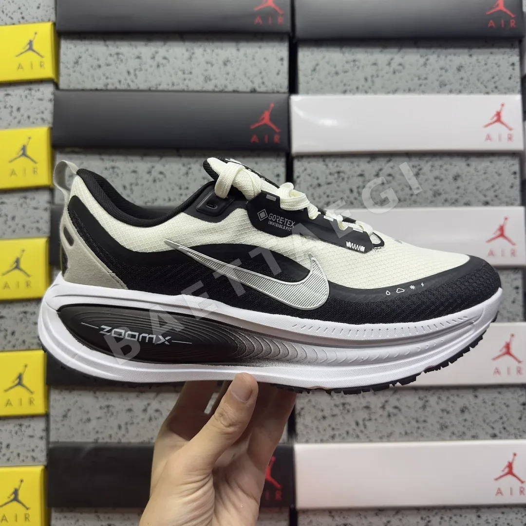 나이키 [XY] 보메로 18 201888 Nike Vomero 18 HQE98-007 상세 이미지 6