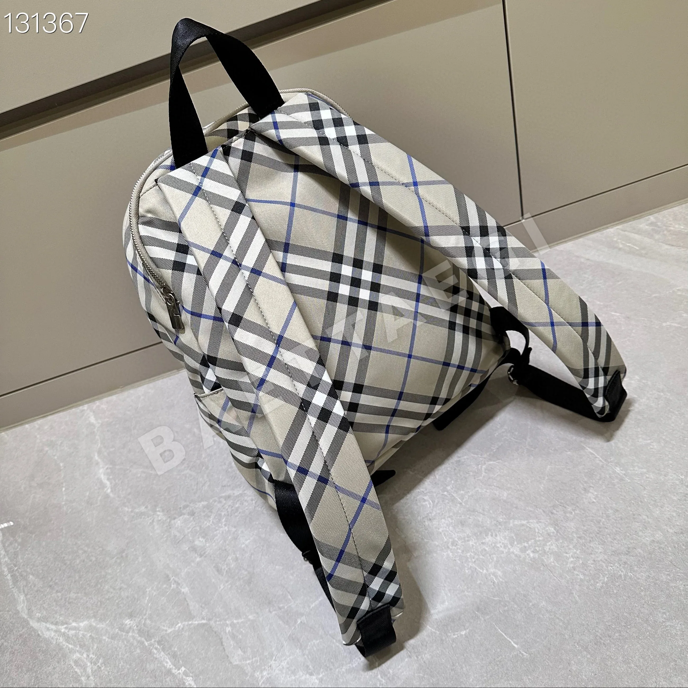 버버리 가방 상세 이미지 18