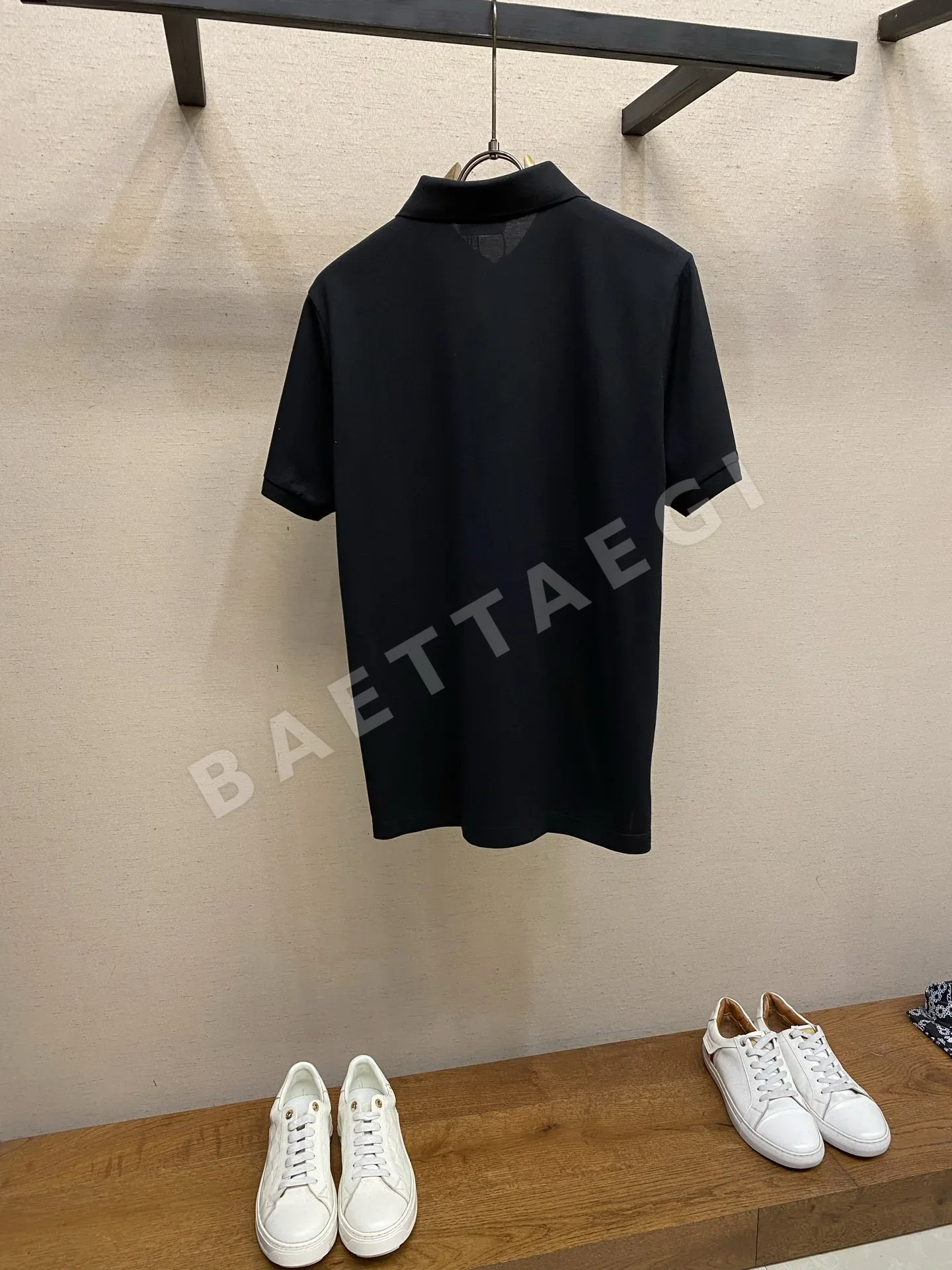 프라다 삼각로고 코튼 집업 반팔 폴로셔츠 상세 이미지 2