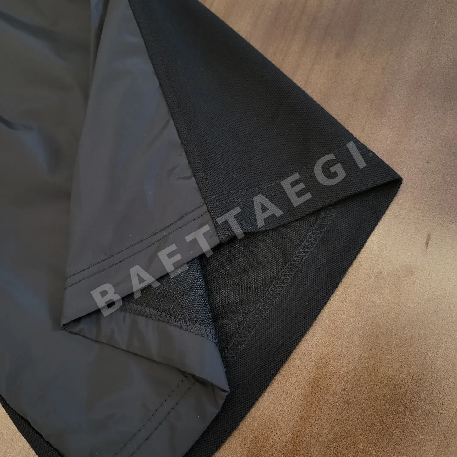 프라다 리사이클 나일론 버뮤다 남성 반바지 상세 이미지 5