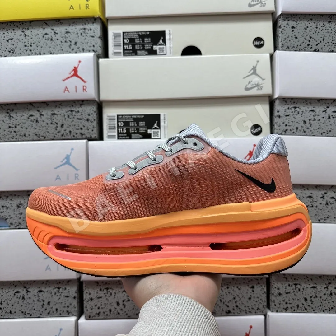나이키 [5A] 보메로 프리미엄 오렌지 HQ2050-769 201638 Nike Vomero Premium 상세 이미지 2
