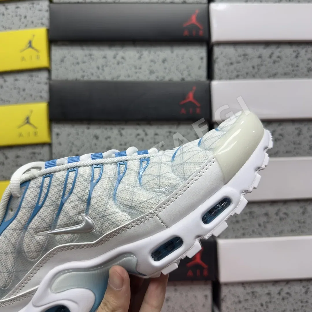 나이키 [BD] 에어 맥스 플러스 화이트 블루 FQ2397-100 201919 Nike Air Max Plus Marseille 상세 이미지 2