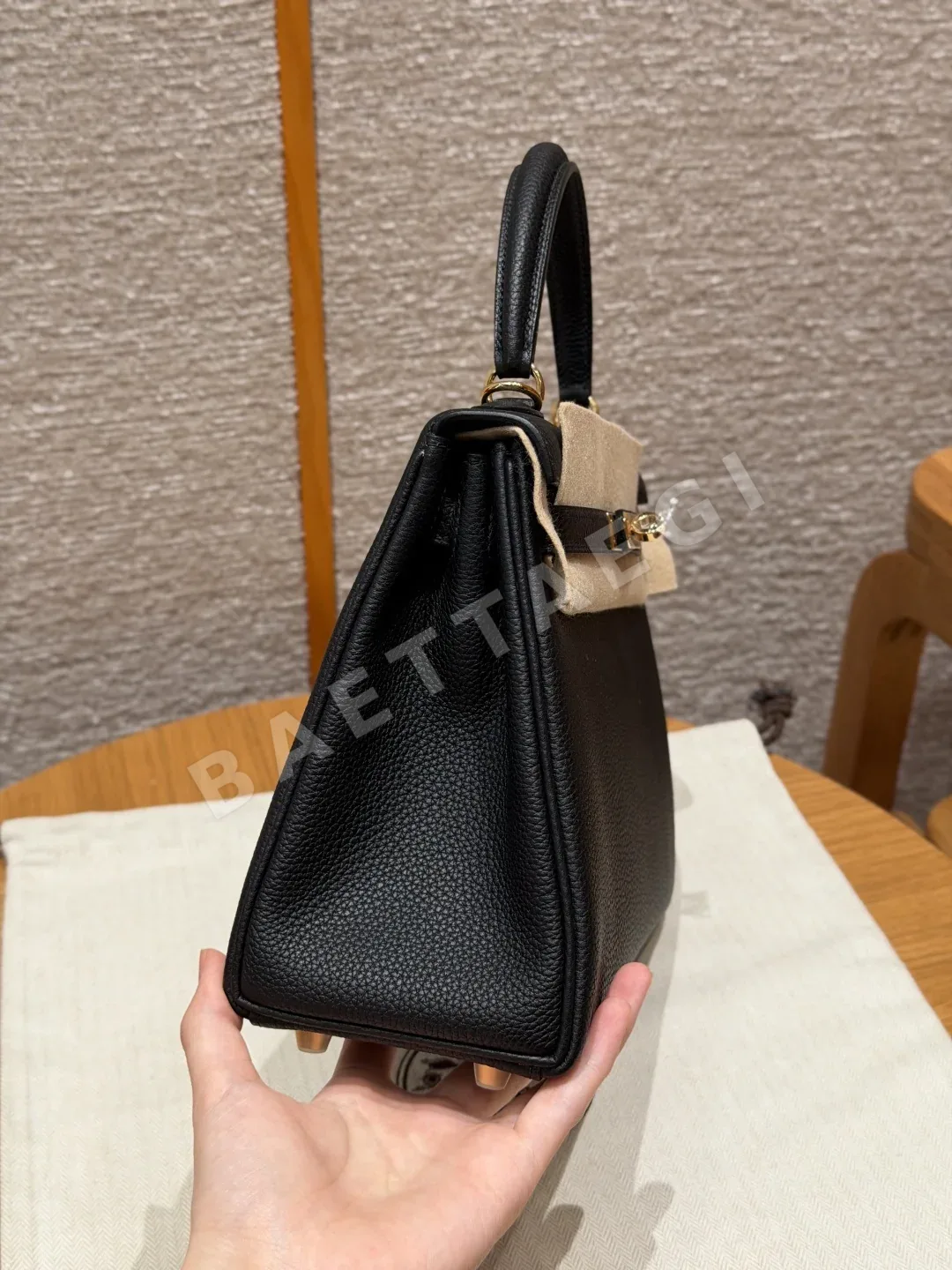 에르메스 켈리 토고 가죽 골드 장식 가방 상세 이미지 3
