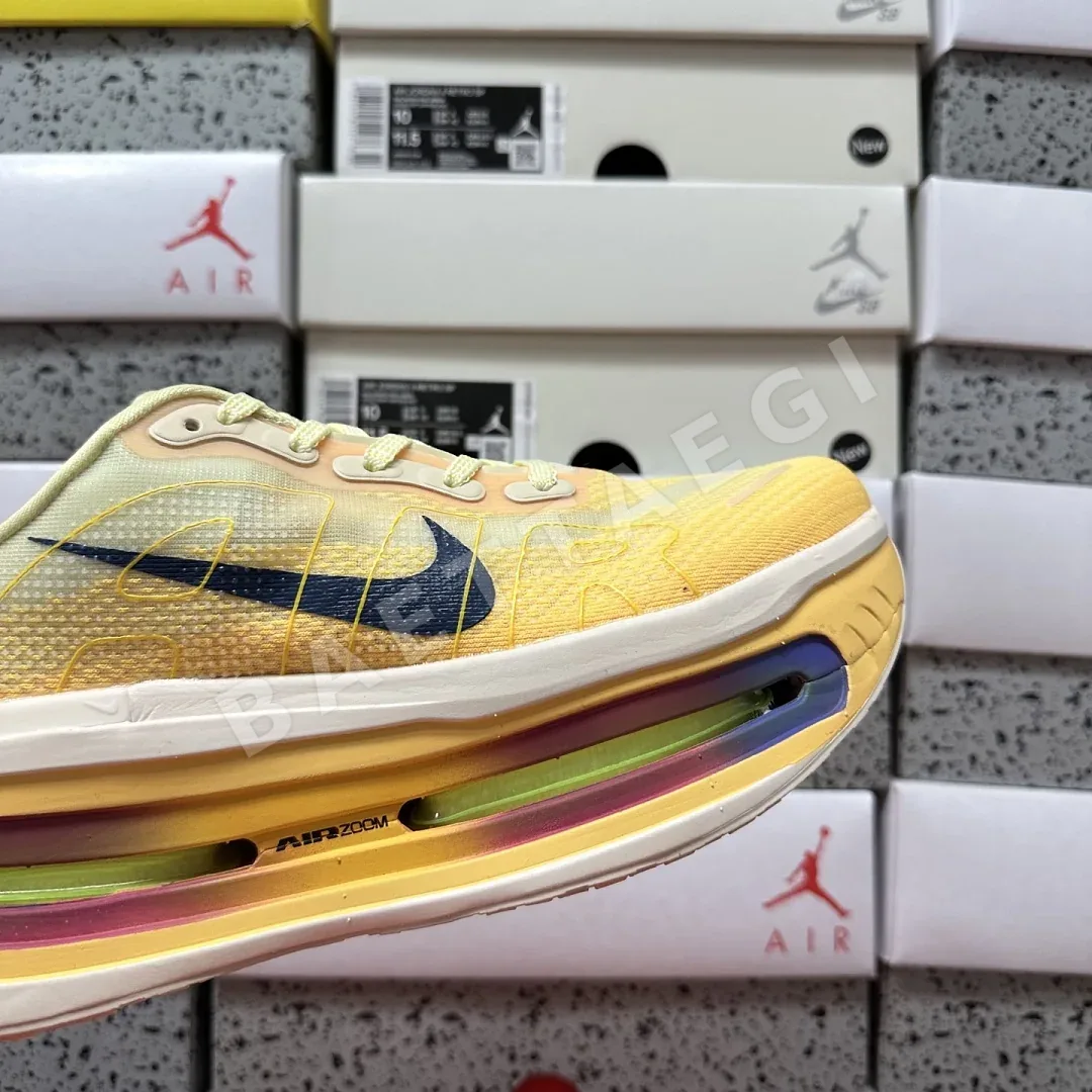 나이키 [5A] 보메로 프리미엄 옐로우 HQ2050-701 201637 Nike Vomero Premium Alabaster 상세 이미지 2