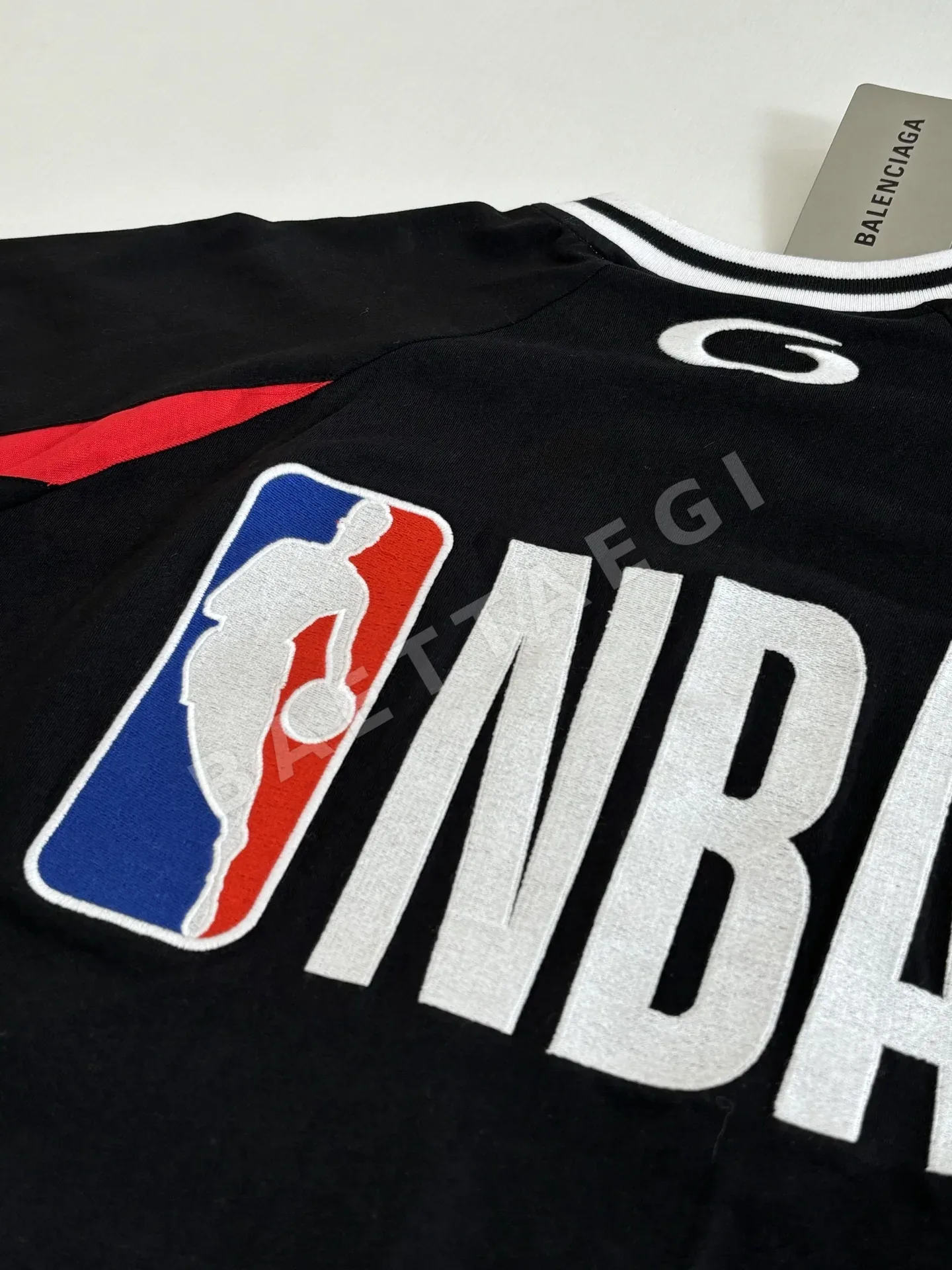 발렌시아가 NBA 콜라보 자수 긴팔 저지 상세 이미지 10