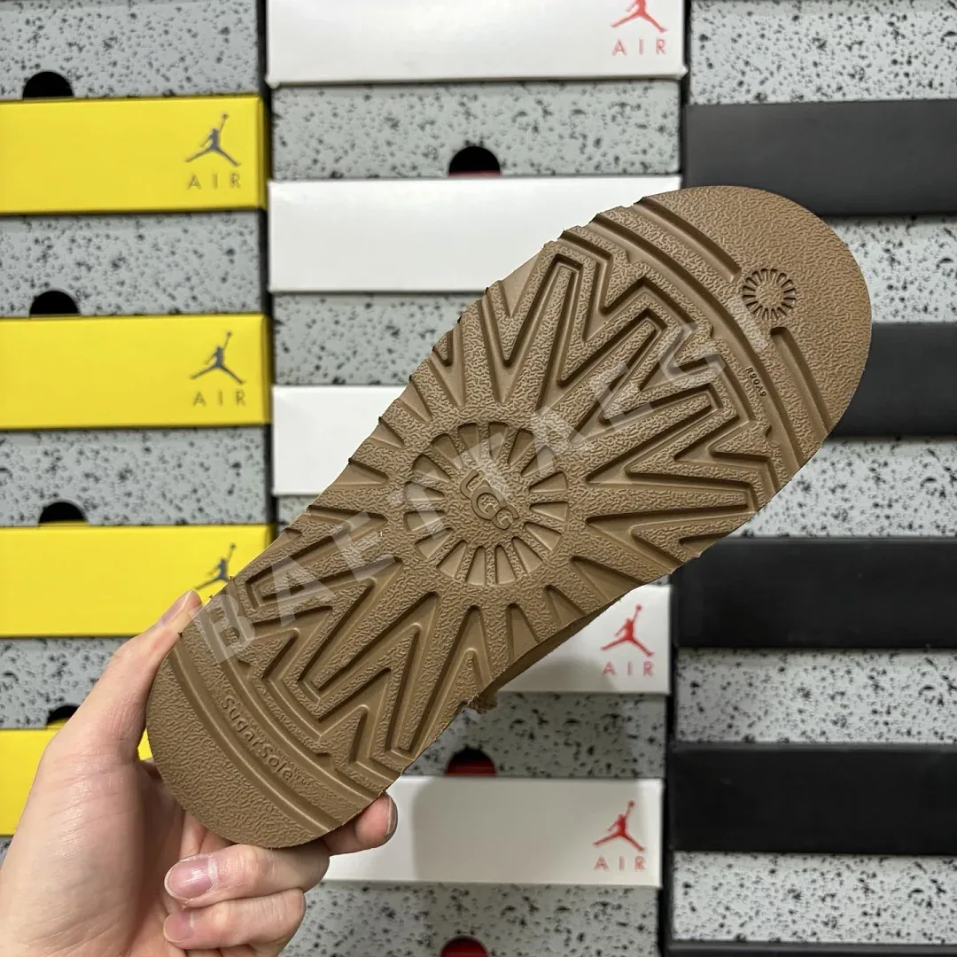 어그 [TOP] 208886 UGG Classic 5825 -6223 상세 이미지 5