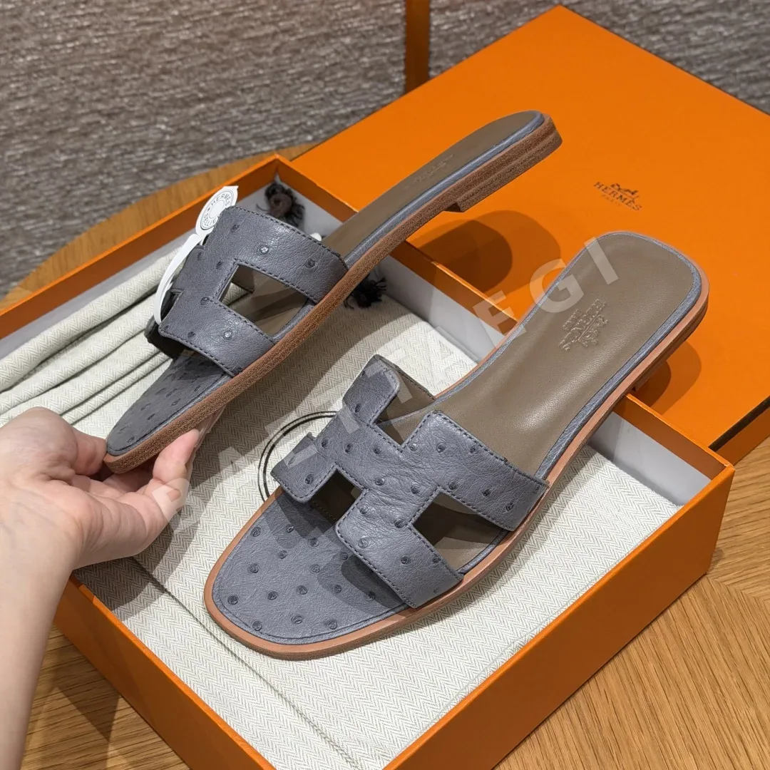 에르메스 오란 샌들 아게이트그레이 타조가죽 H 컷아웃 상세 이미지 4
