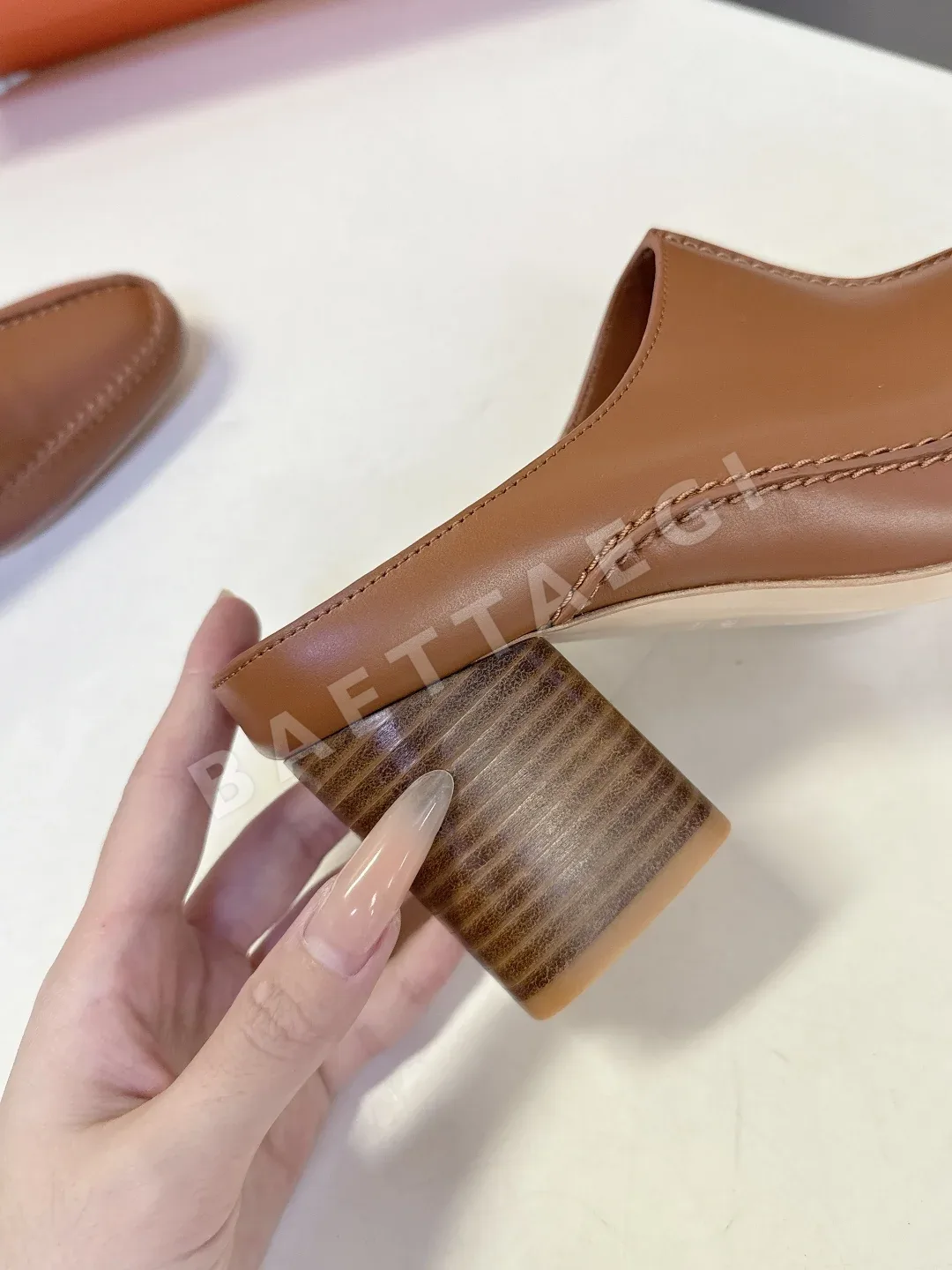 에르메스(Hermès)의 미스터리 70 뮬 상세 이미지 8