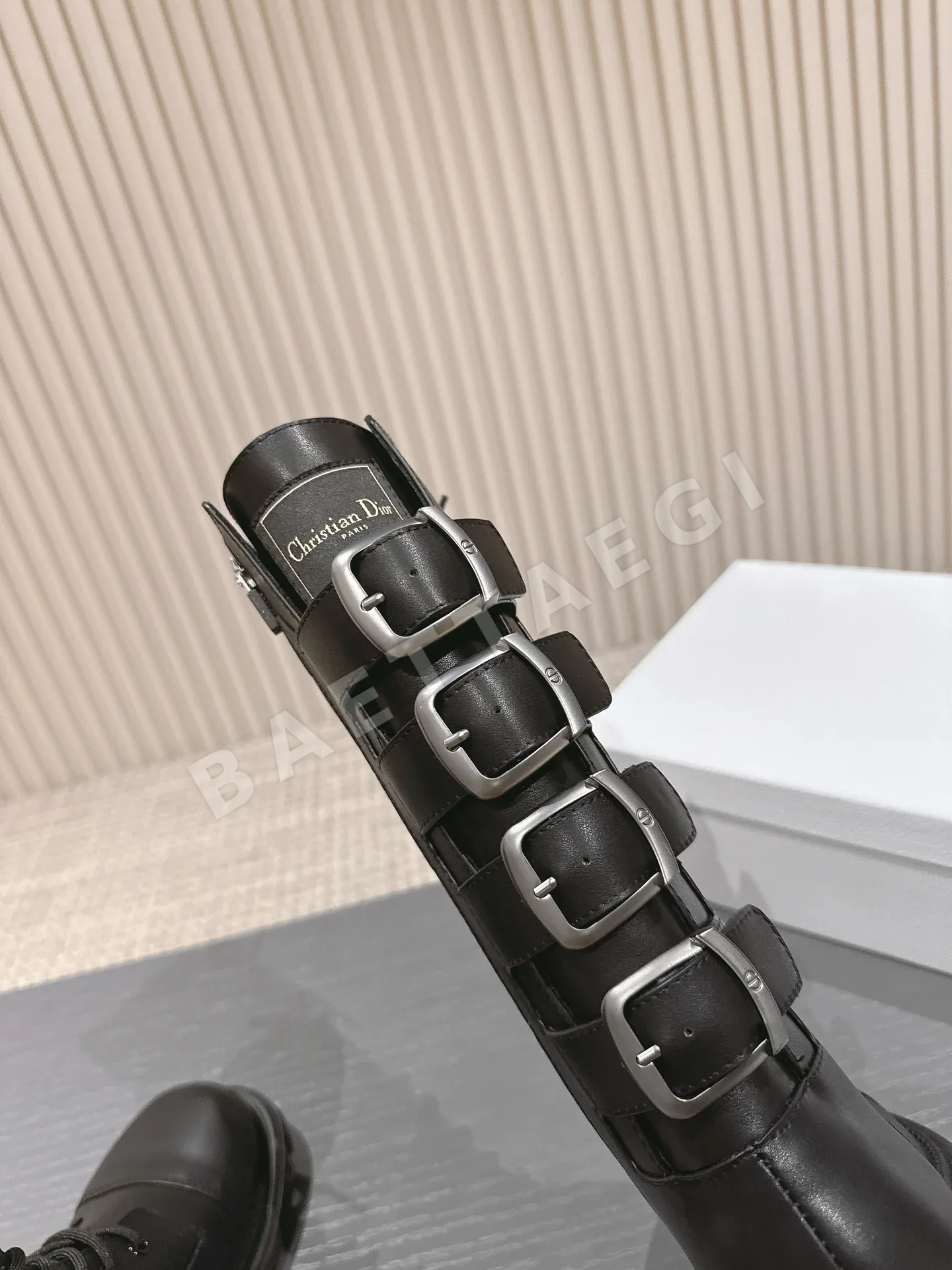 디올 블랙 송아지가죽 롱부츠 8607 상세 이미지 7