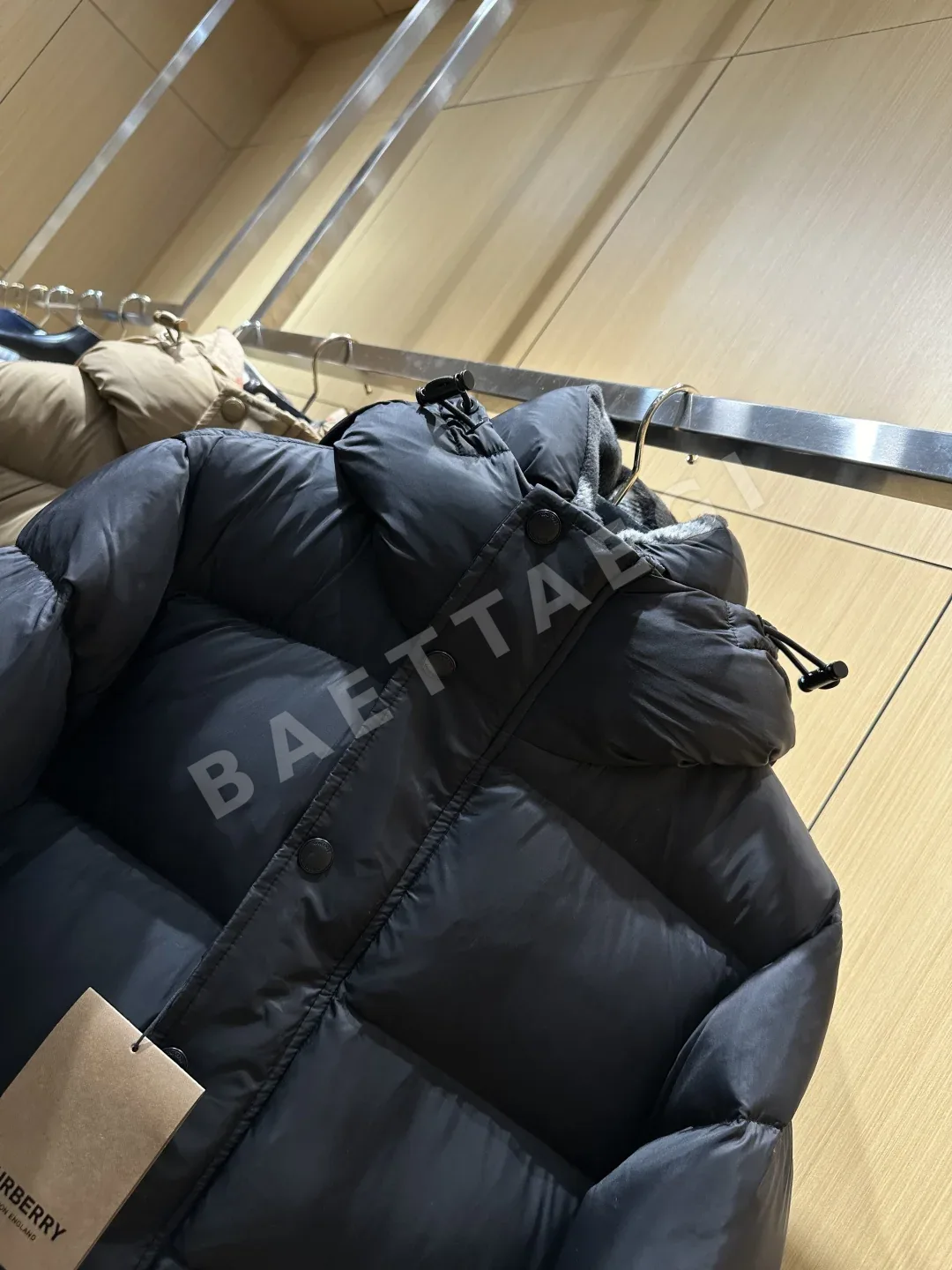 버버리 다운 패딩 점퍼 남성용 상세 이미지 18