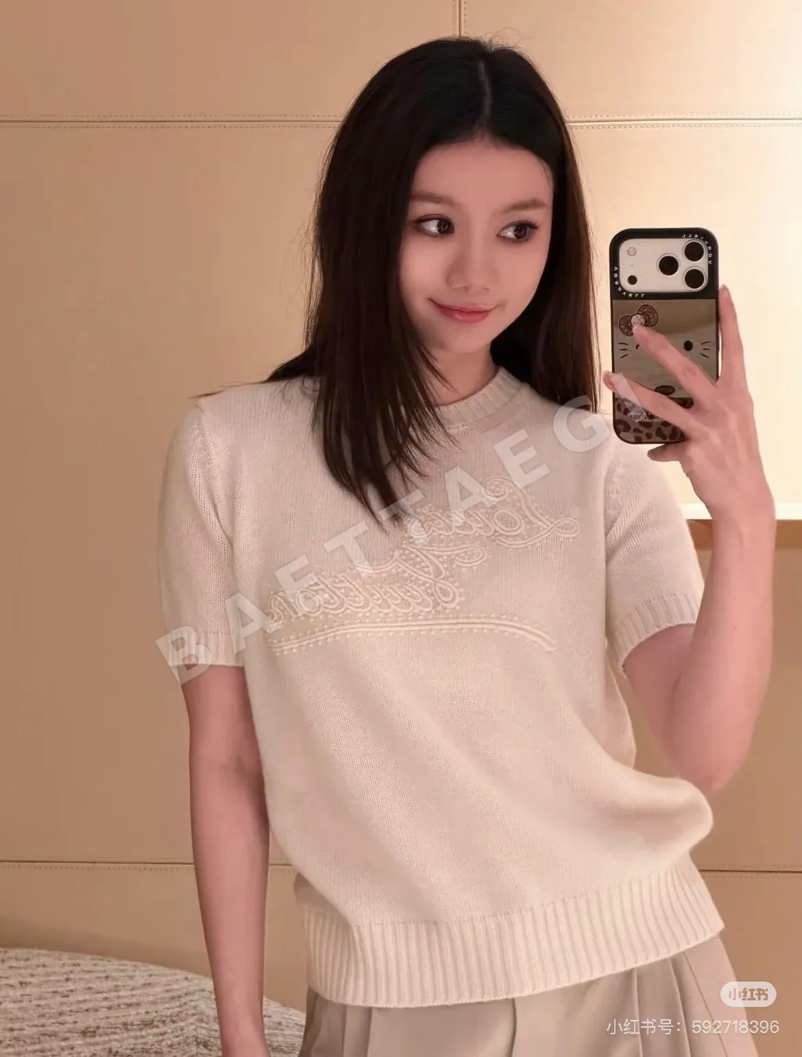 루이비통 자수 캐시미어 니트 반팔 티셔츠 상세 이미지 4