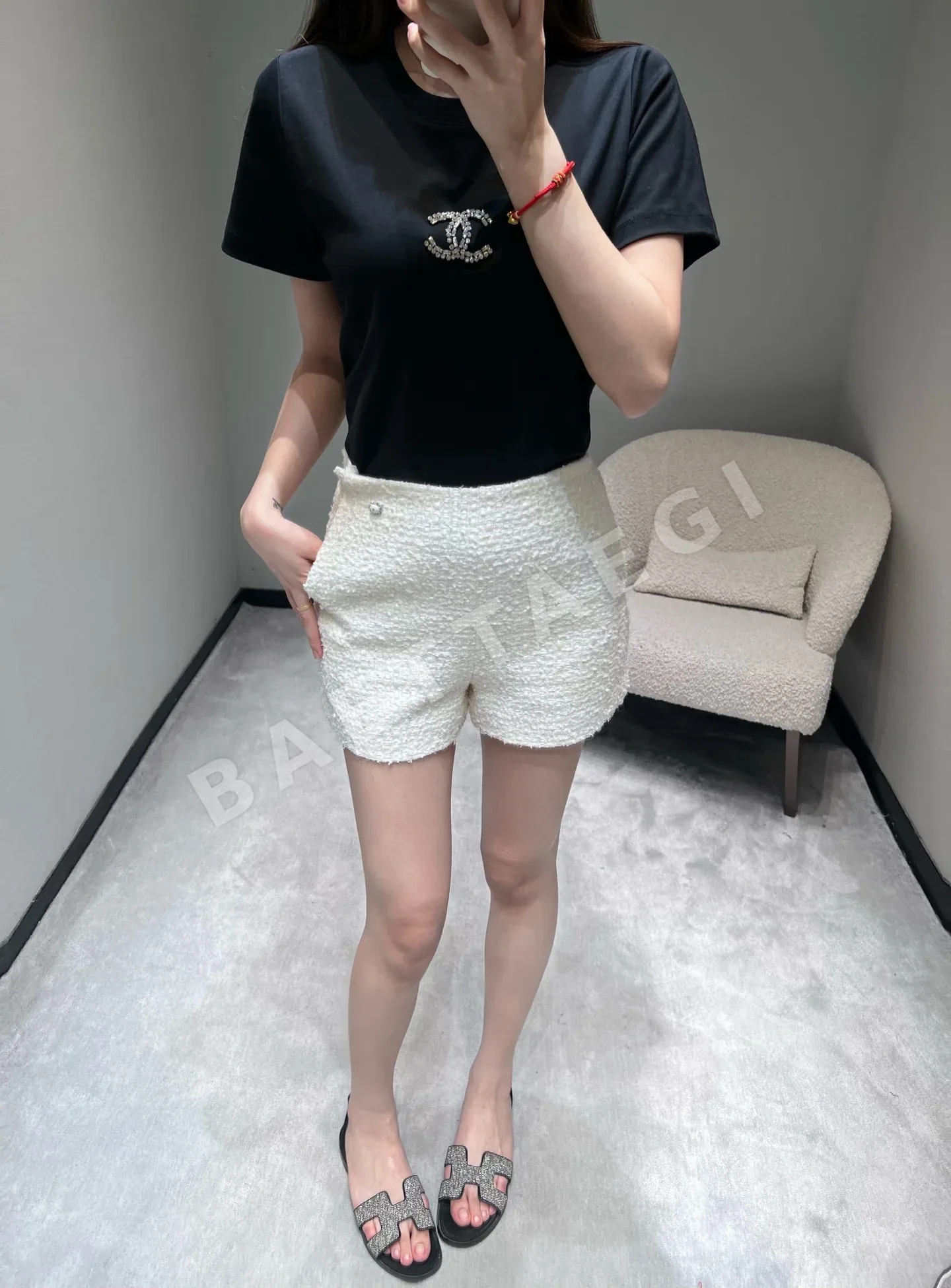 샤넬 CC 비즈 장식 크루넥 반팔 티셔츠 상세 이미지 8