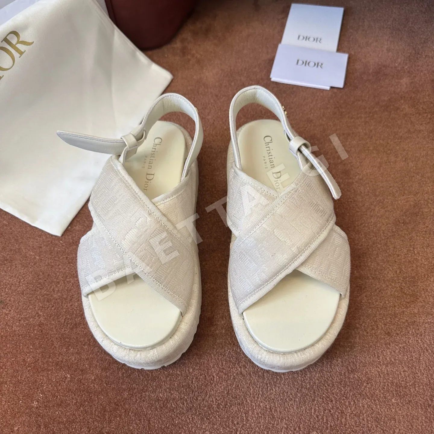 디올 벨크로 샌들 26396