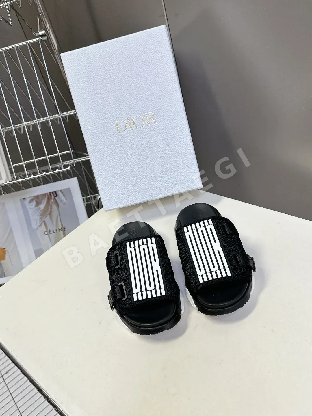 디올 벨크로 스트랩 슬리퍼 8704