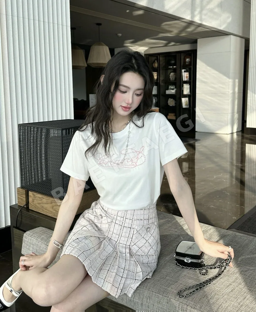 샤넬 핑크 화이트 자수 여성 반팔 티셔츠 상세 이미지 8
