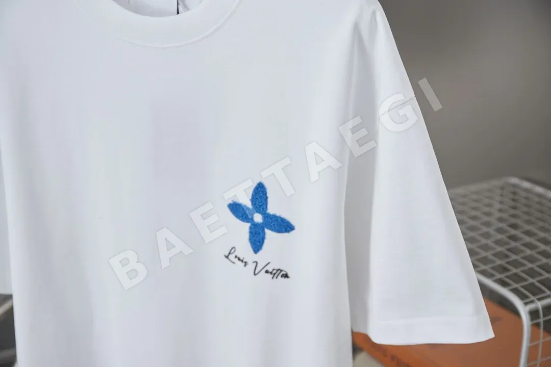 루이비통 테리 크로스 아플리케 반팔 티셔츠 상세 이미지 4