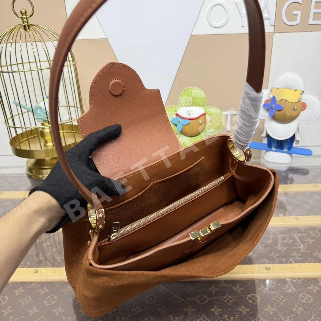 루이비통 캡시느 에디트 스웨이드 핸드백 M29642 상세 이미지 9