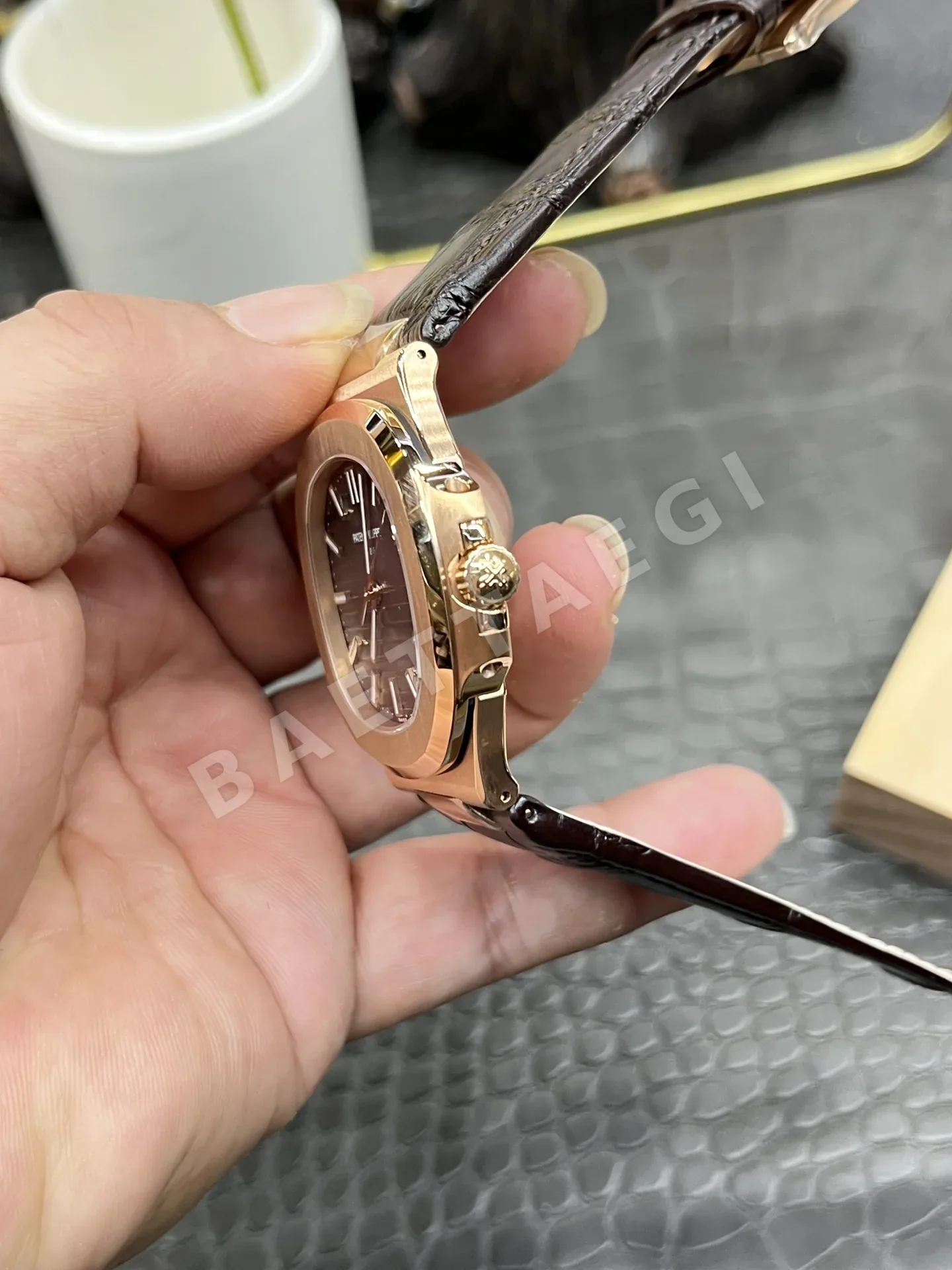 파텍필립 노틸러스 5711 자동 레더스트랩 그레이 다이얼 로즈골드 3K 공장 레플리카 43986 Patek Philippe 상세 이미지 6