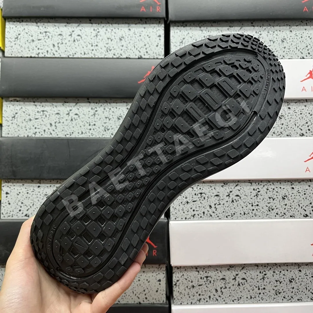 나이키 [XY] 보메로 플러스 IM2038-041 201723 Nike Vomero Plus 상세 이미지 8