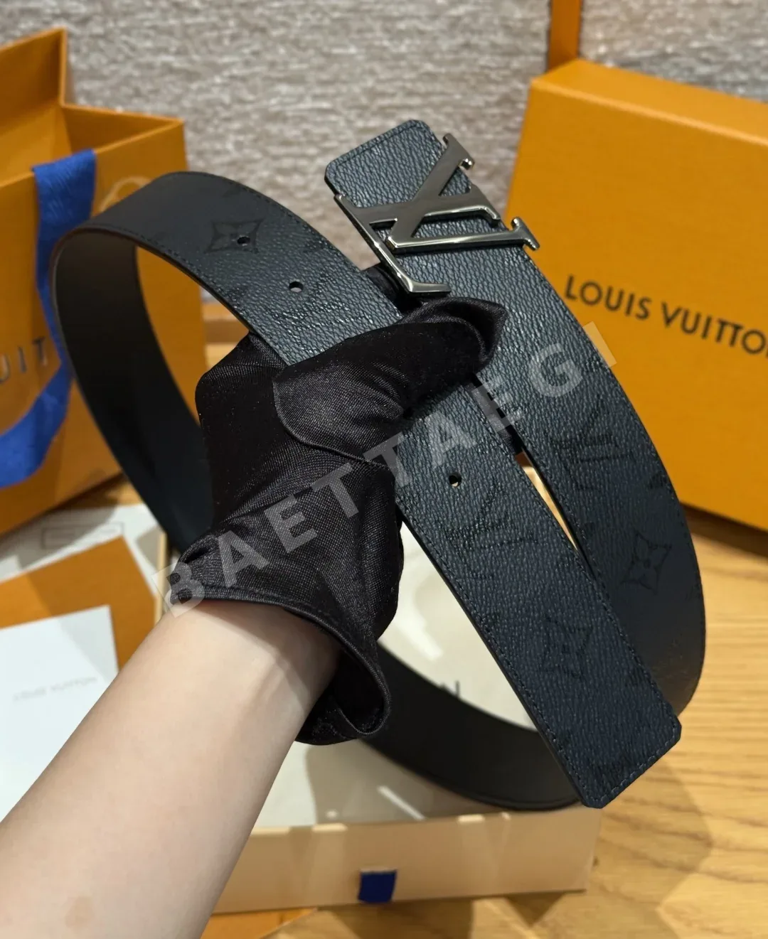 루이비통 이니셜 40mm 리버시블 벨트 상세 이미지 8