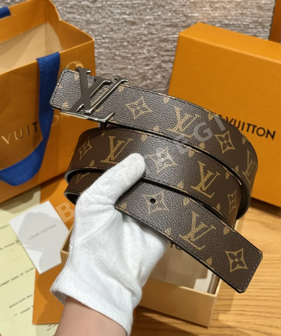 루이비통 LV 이니셜 메탈 버클 40mm 리버시블 벨트 상세 이미지 2