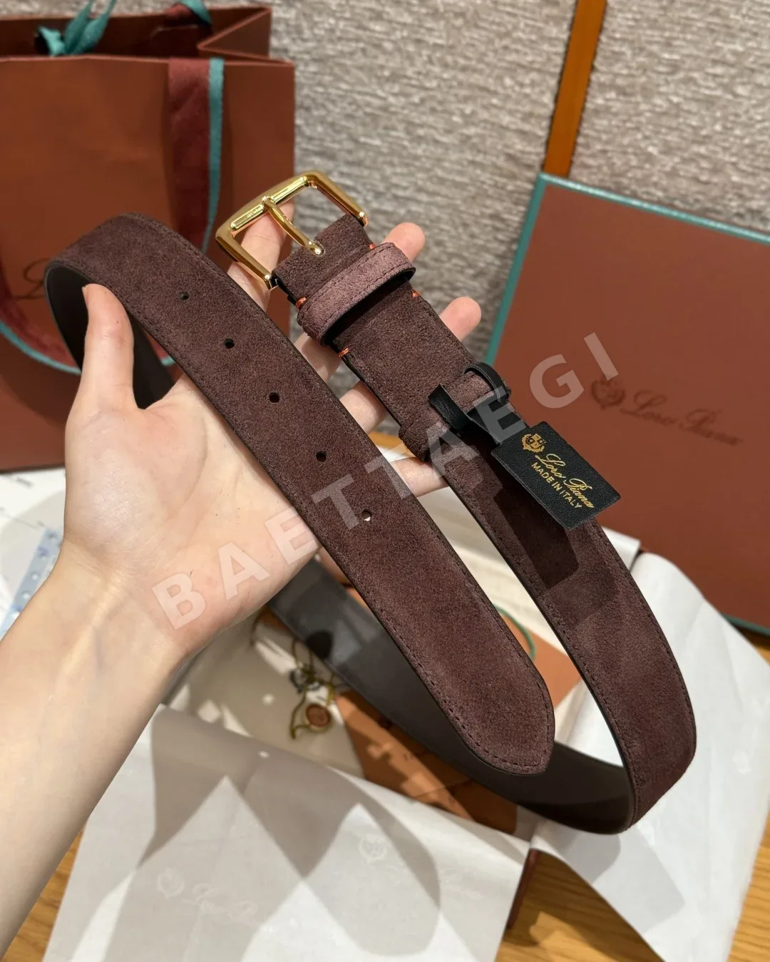로로피아나 알사벨 송아지가죽 스웨이드 남성 벨트 상세 이미지 8
