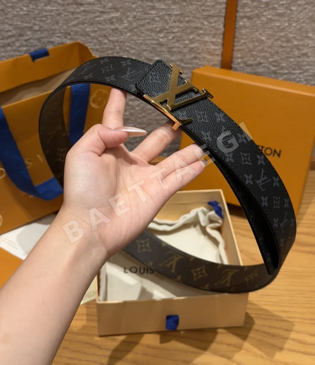 루이비통 이니셜 40mm 리버시블 벨트 상세 이미지 4
