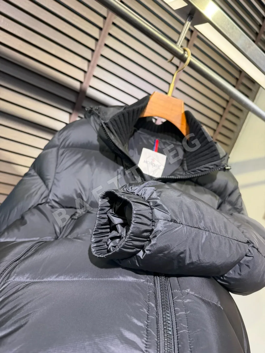 몽클레르 리바우 남성 숏 패딩 상세 이미지 7