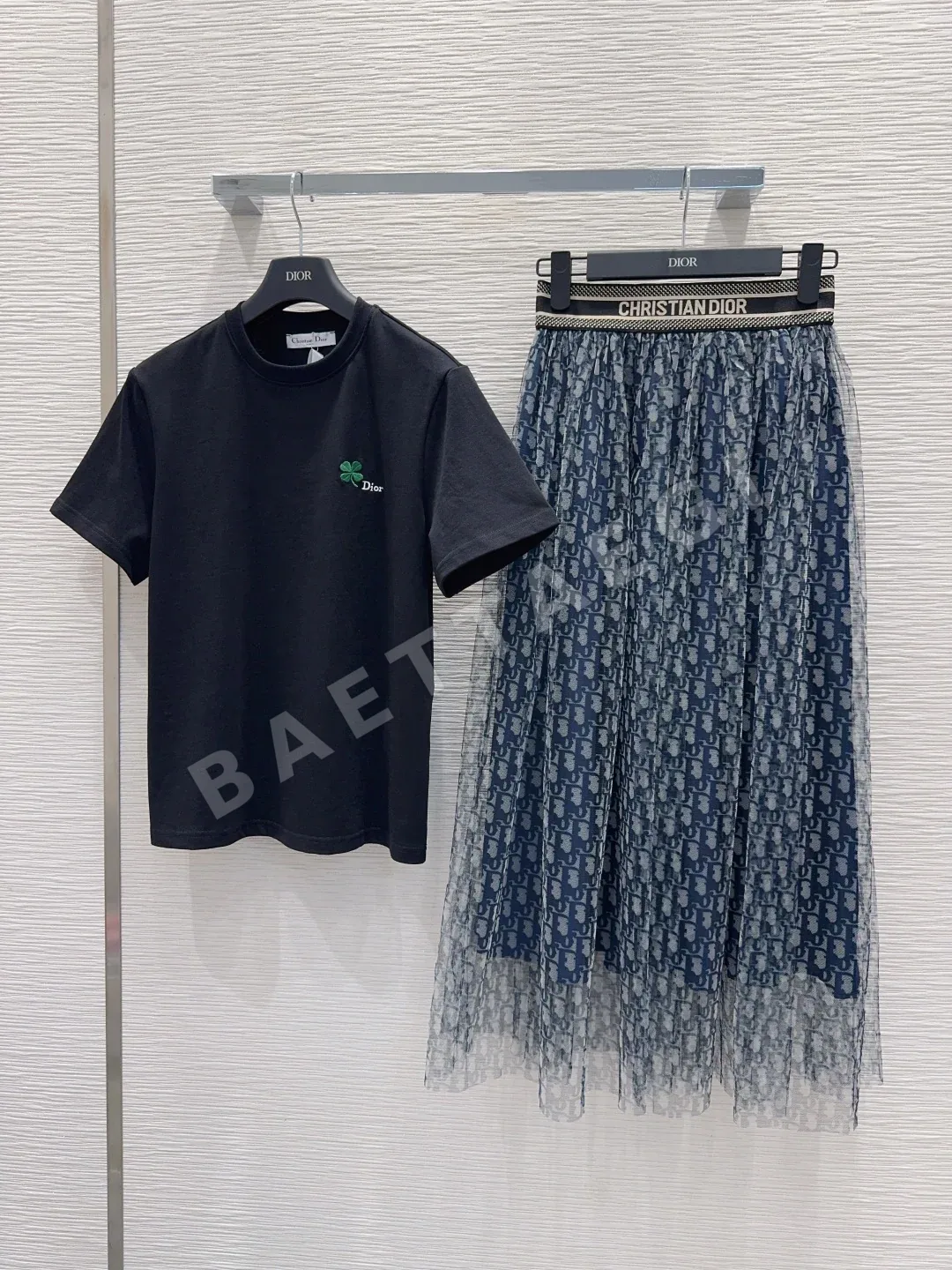 디올 네잎클로버 자수 티셔츠 세트 54358