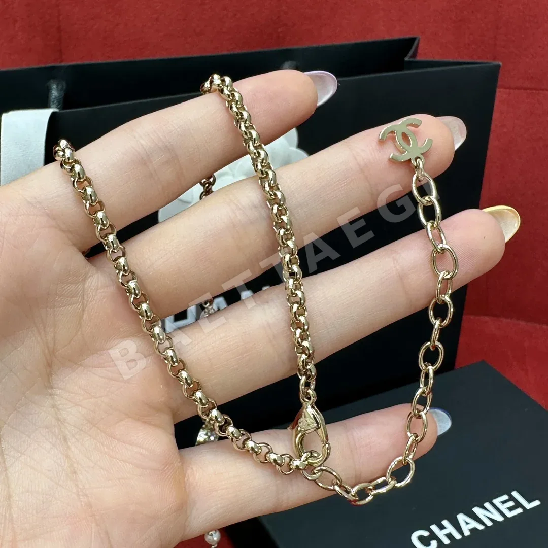 샤넬 카멜리아 진주 라인스톤 더블 C 롱 목걸이 상세 이미지 5