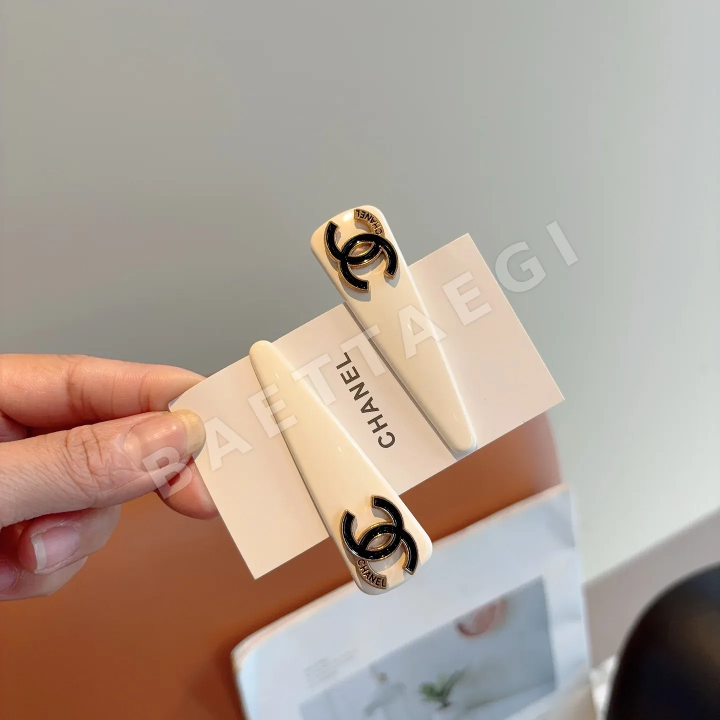 샤넬 로고 포인트 헤어클립 세트 상세 이미지 5