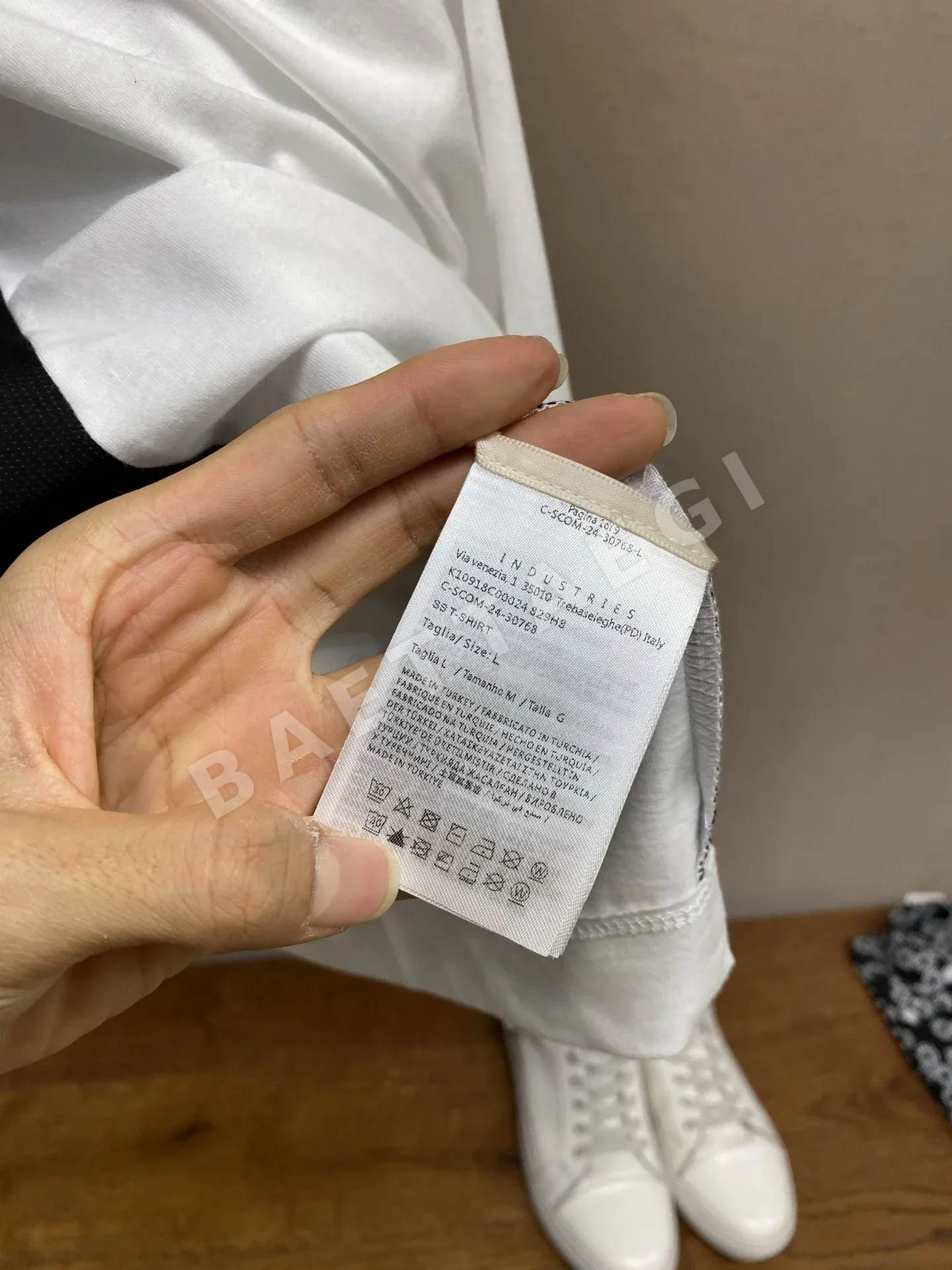 몽클레르 프린트 크루넥 반팔 티셔츠 상세 이미지 8