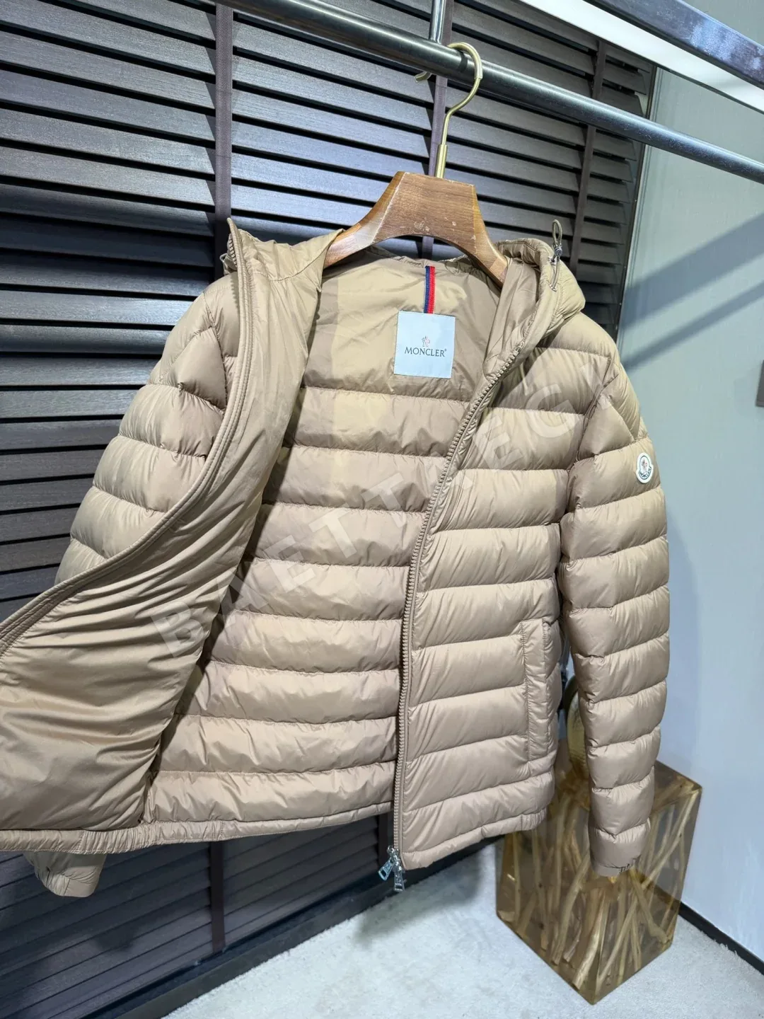 몽클레르 베르메일 후드 쇼트 다운 자켓 M3552 상세 이미지 8