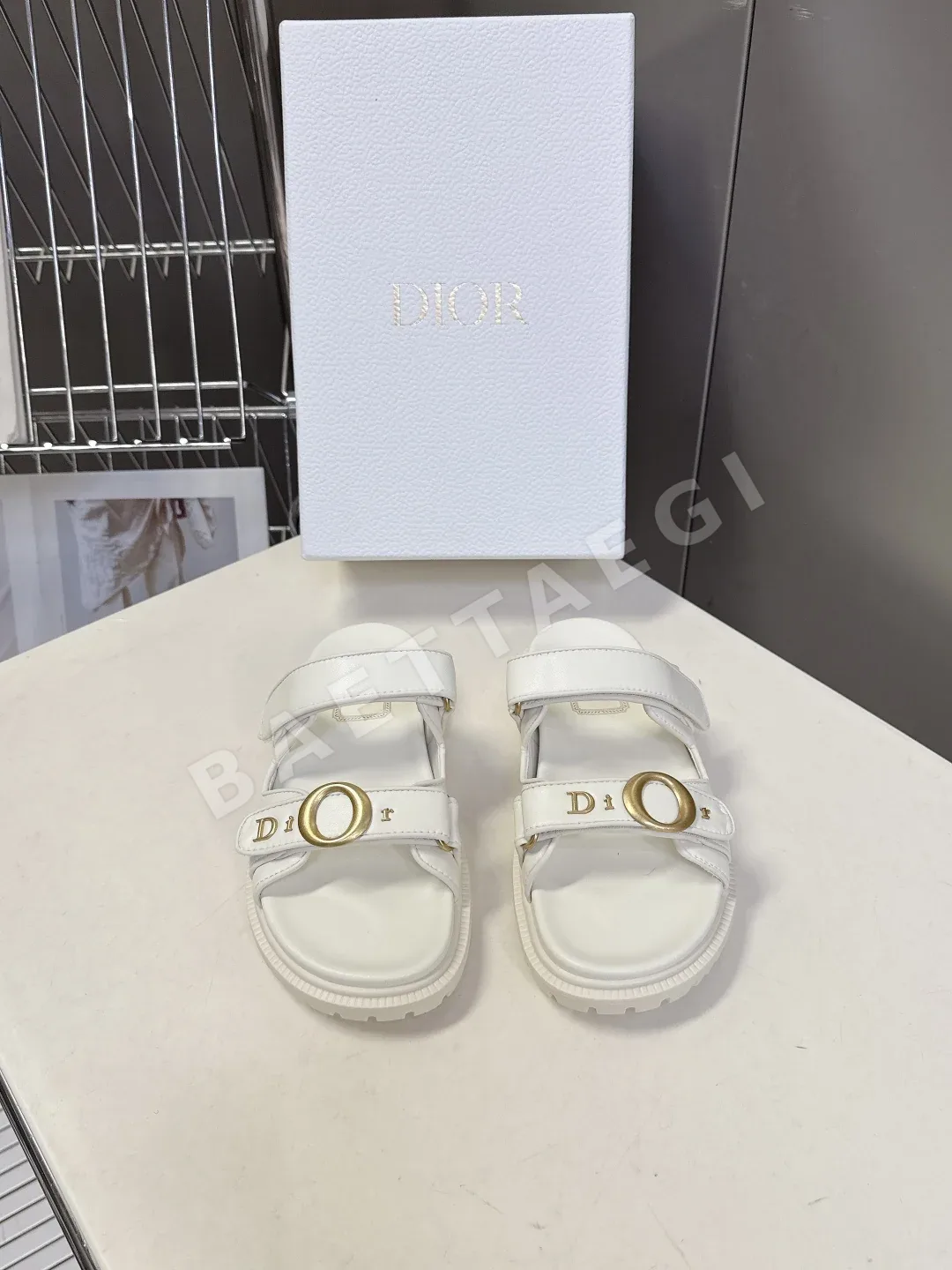 디올 벨크로 슬리폰 샌들 98546