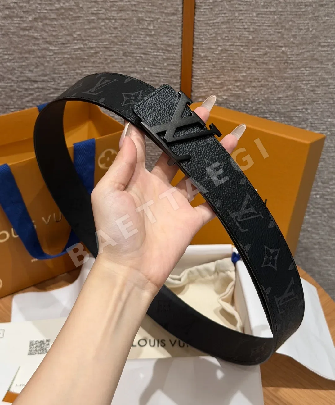 루이비통 이니셜 모노그램 미드나이트 40mm 리버시블 벨트 상세 이미지 5