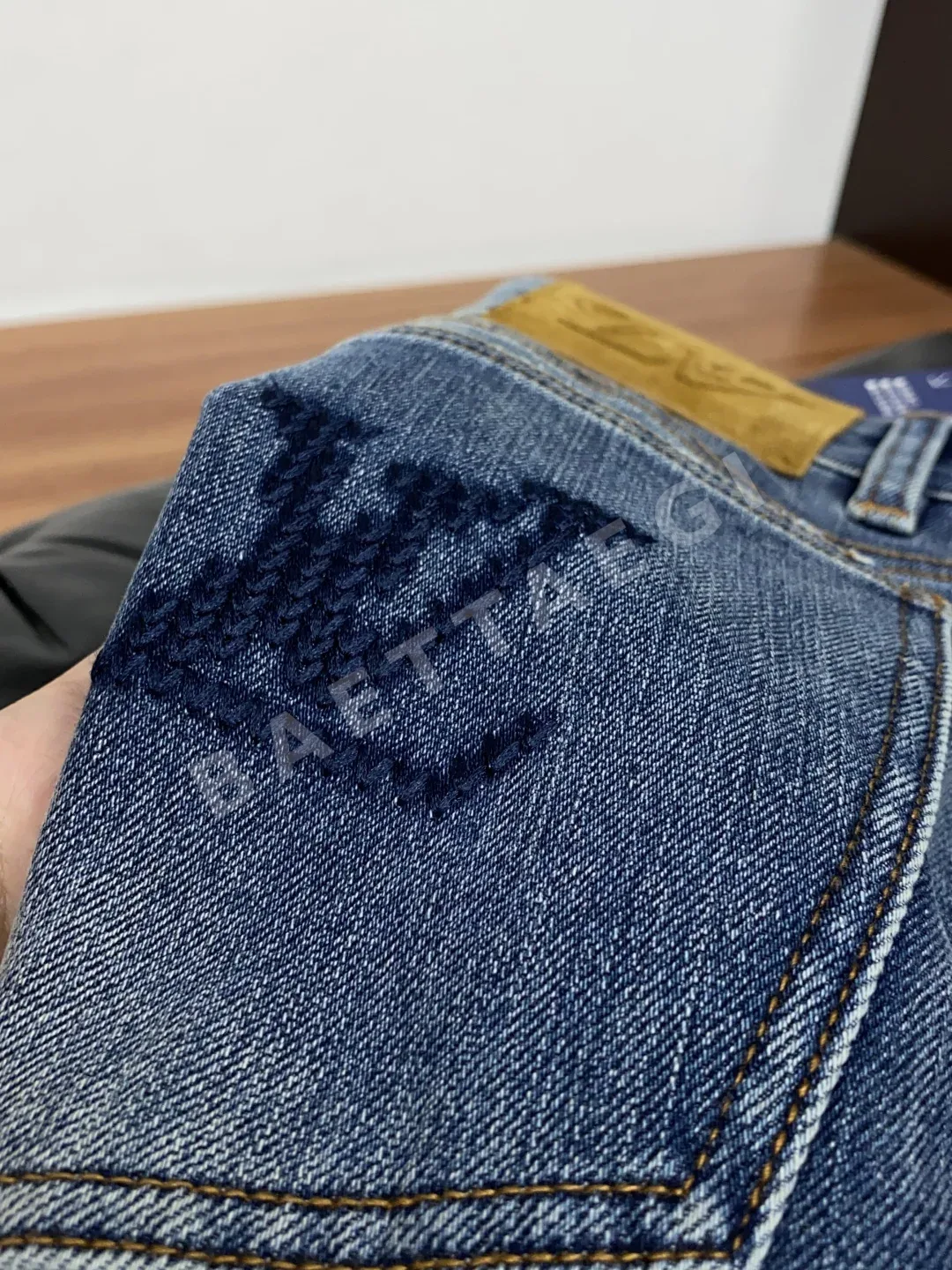 루이비통 미디엄 블루 스티치 자수 남성 데님 바지 상세 이미지 5
