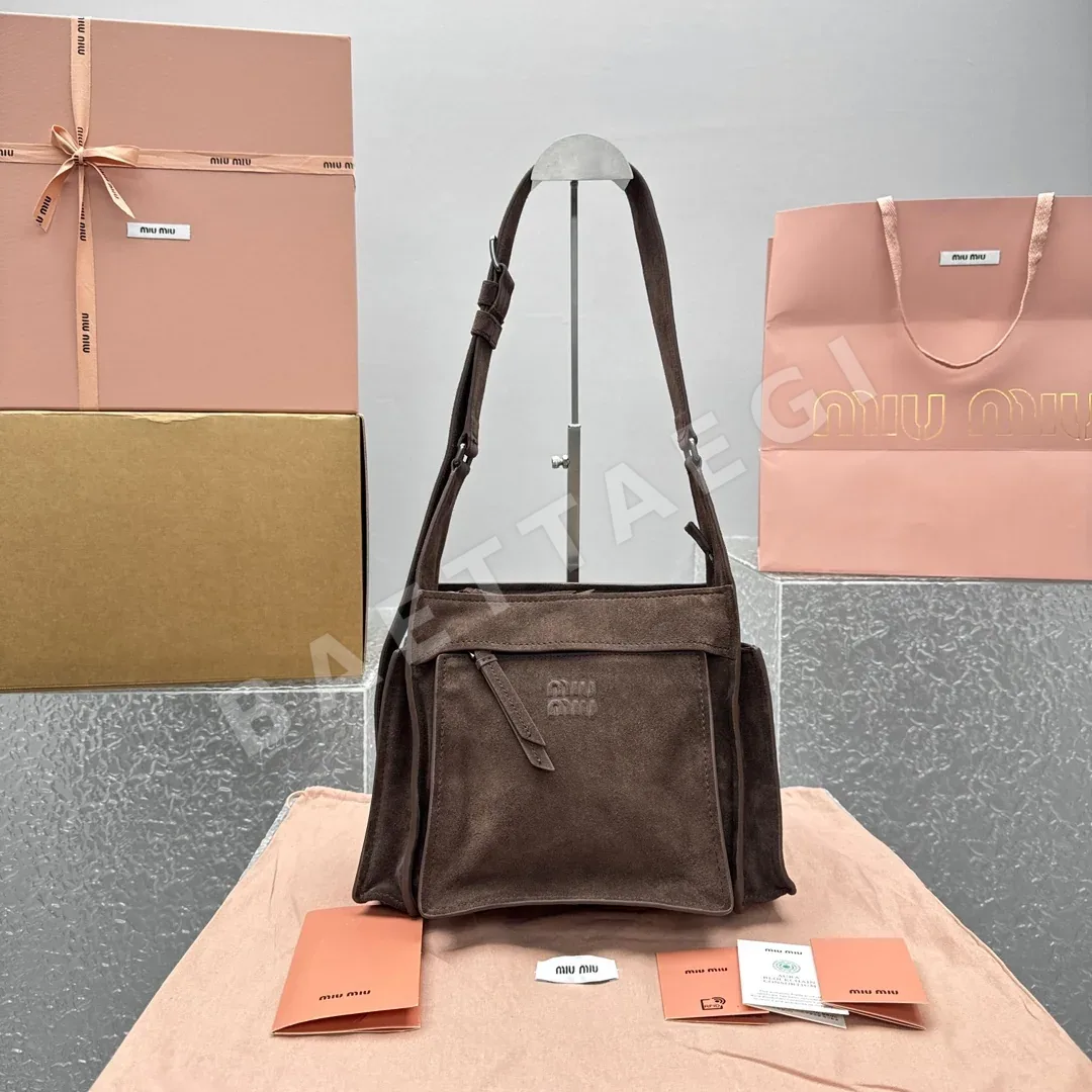 미우미우 스웨이드 메신저백 68487