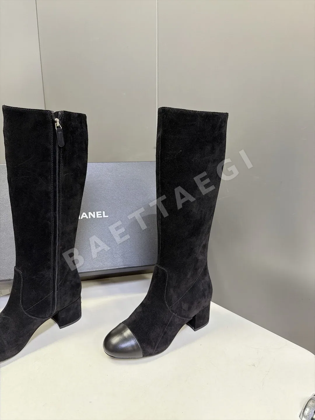 샤넬 부츠 램스킨 더블 C 진주 로고 힐 상세 이미지 3