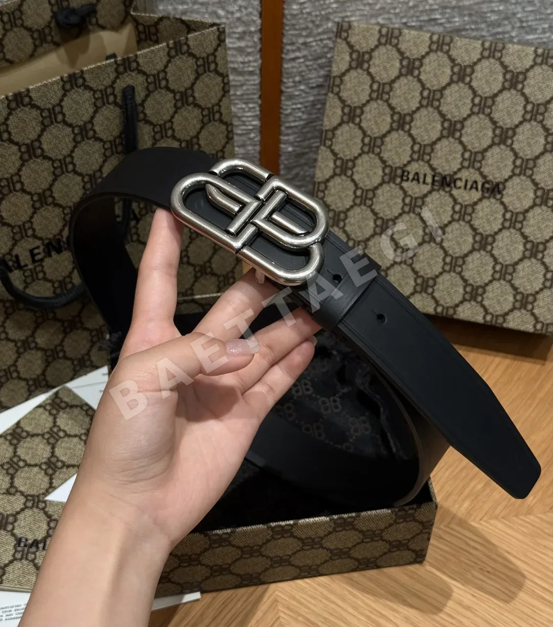 발렌시아가 BB 버클 가죽 벨트 상세 이미지 3