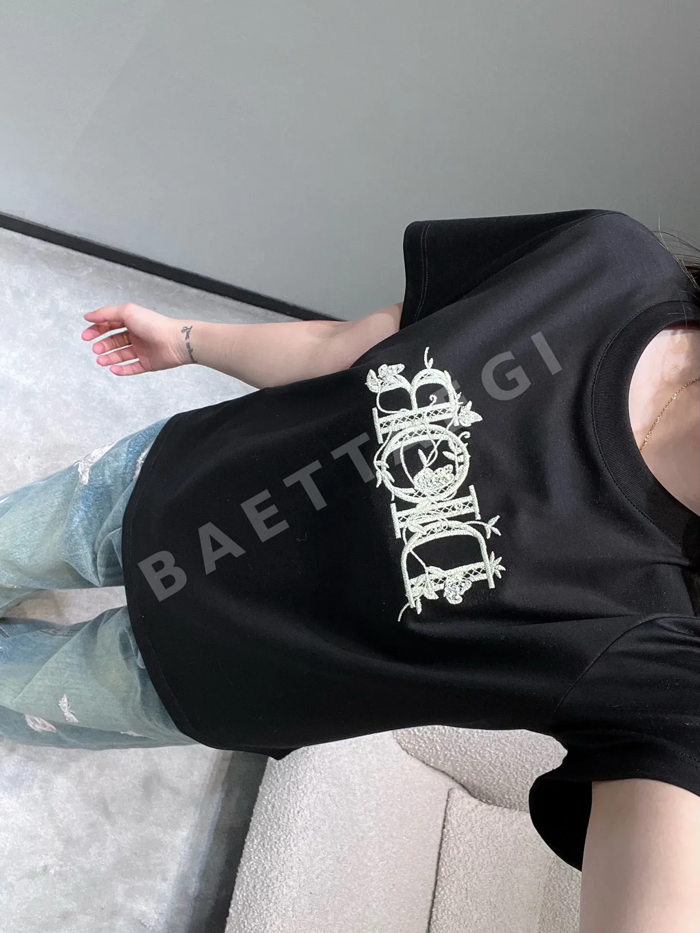 디올 여성 반팔 상세 이미지 5