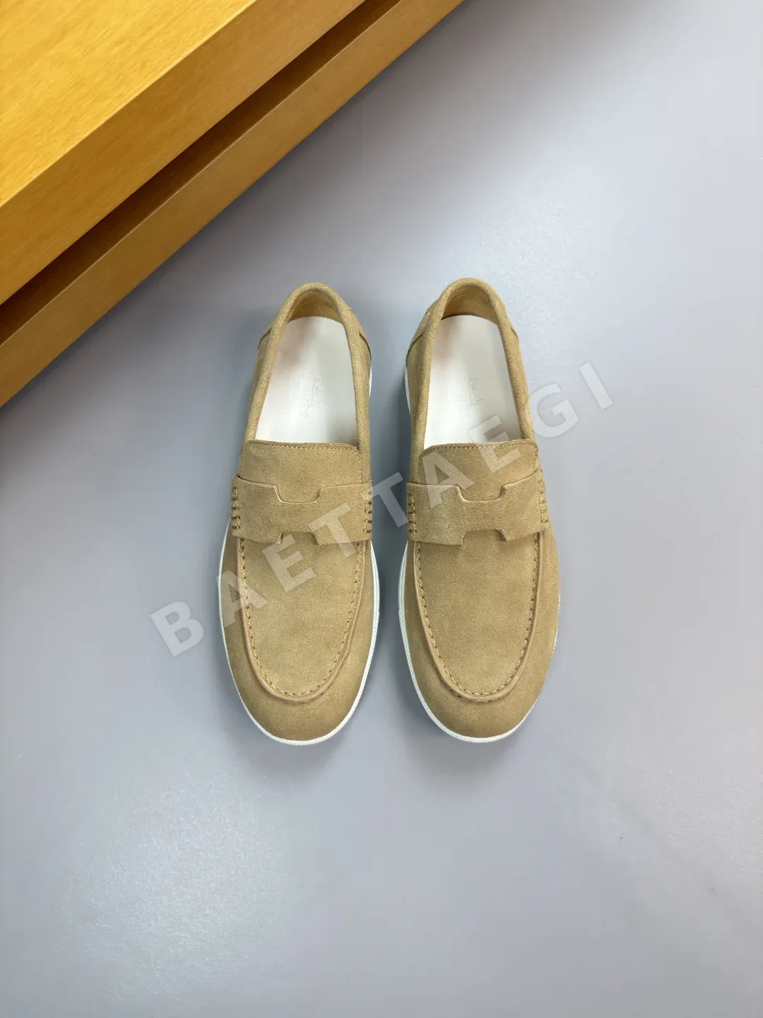 에르메스 로퍼 가죽 스트라이프 로고 장식 상세 이미지 2
