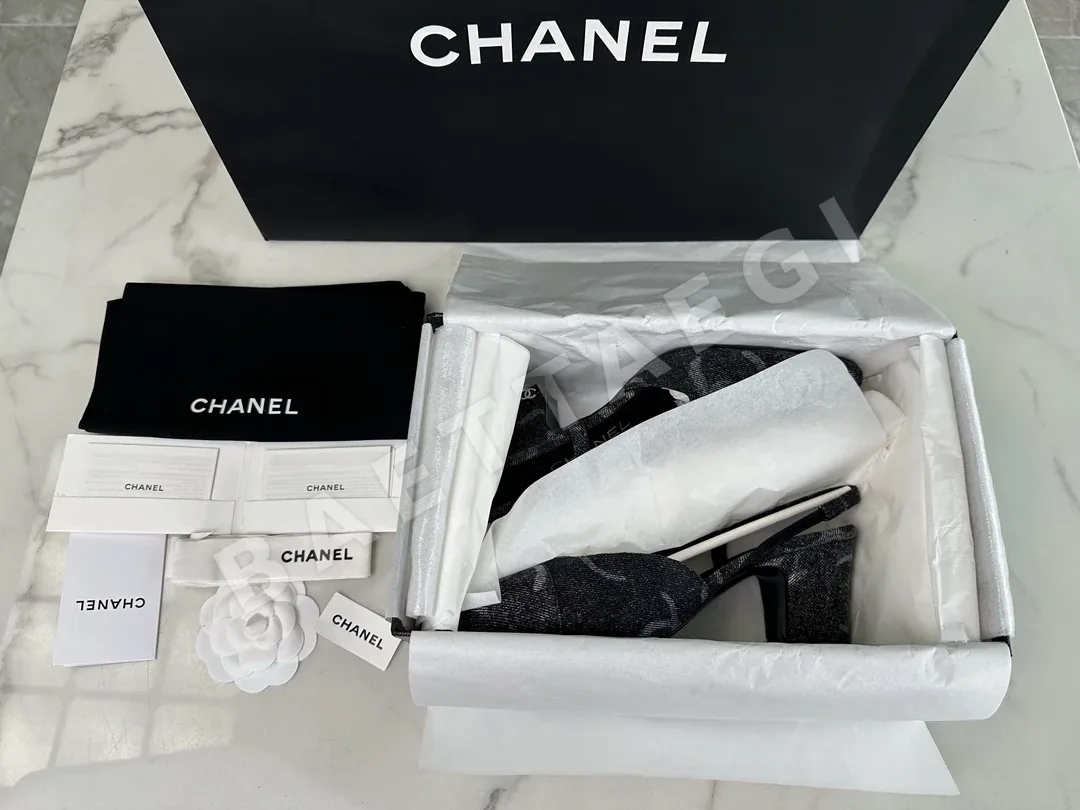 샤넬 24K 블랙 데님 하이힐 슬링백 3289