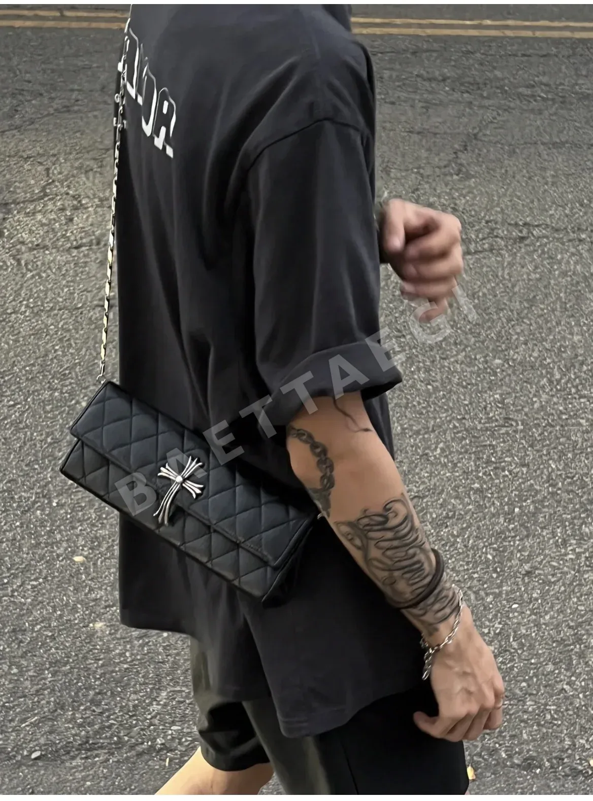 크롬하츠 925 실버 크로스 퀼팅 클러치백 상세 이미지 13