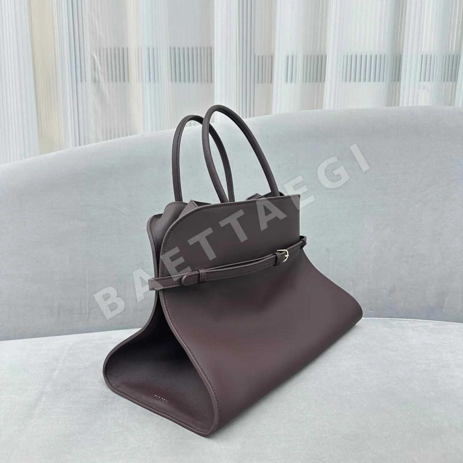 더로우 풀 레더 버건디 벨트백 가방 상세 이미지 2