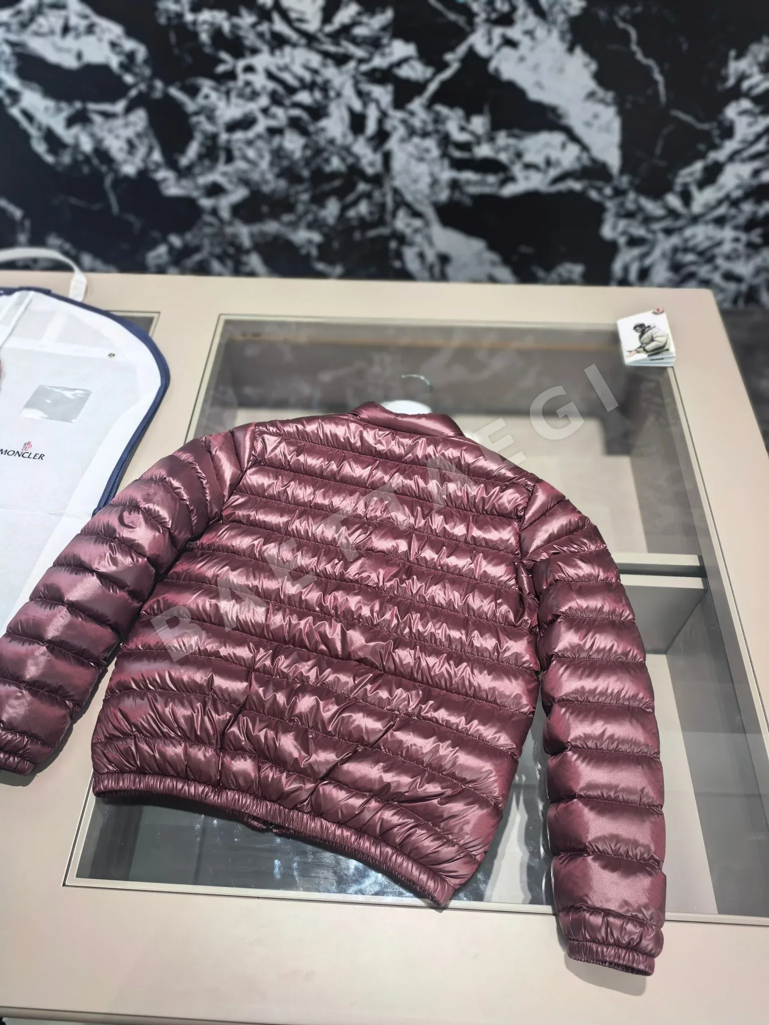 몽클레르 랑스 여성 다운 패딩 재킷 상세 이미지 6