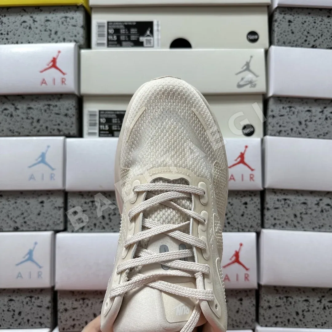 나이키 [5A] 보메로 프리미엄 아이보리 HQ2050-835 201642 Nike Vomero Premium 상세 이미지 2