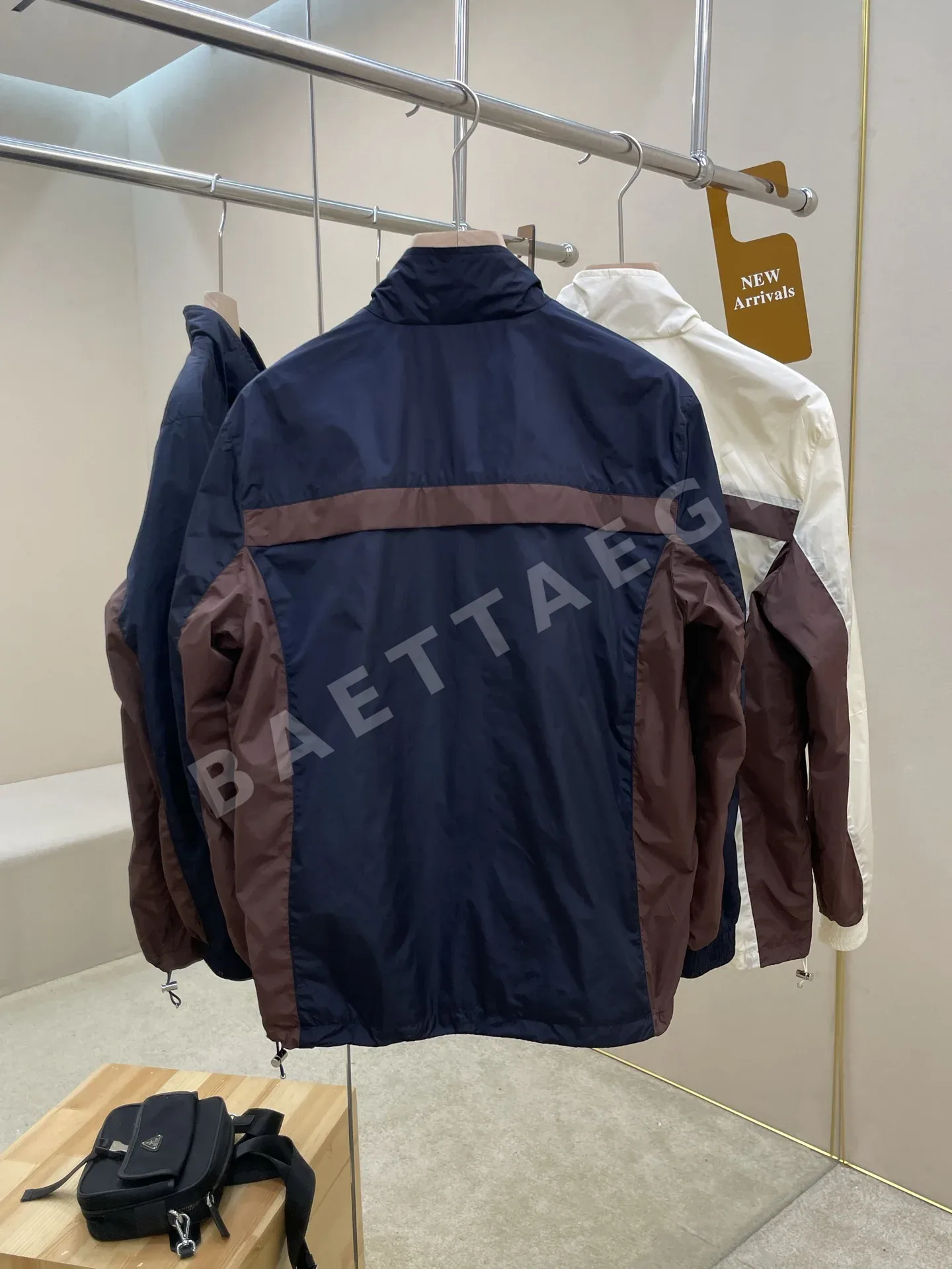 프라다 리사이클 나일론 남성 자켓 상세 이미지 5