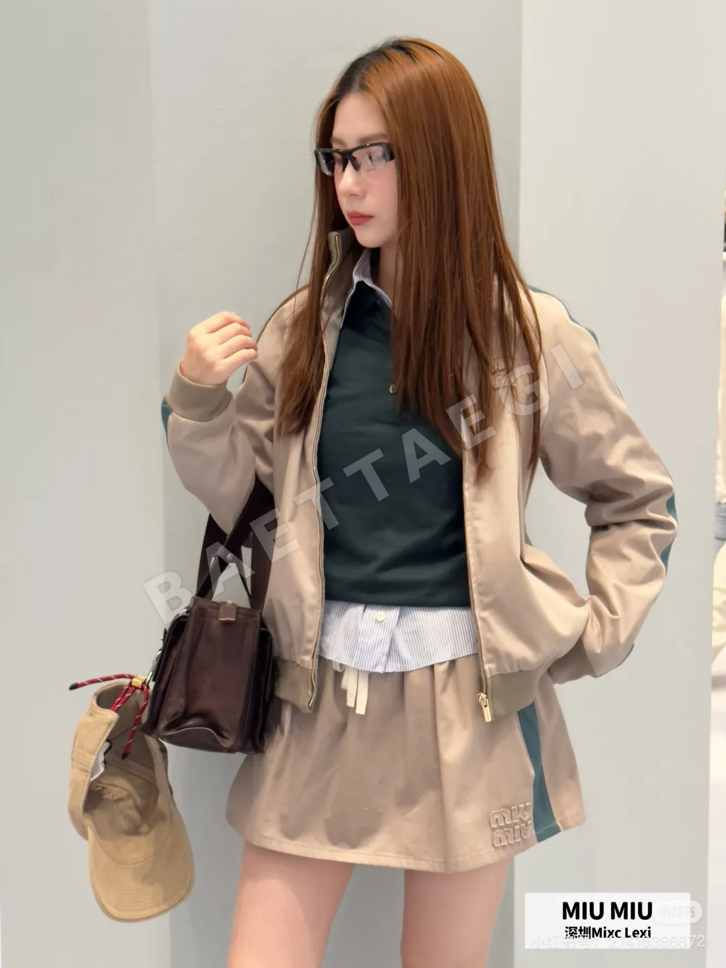 미우미우 카키 로고 레트로 집업 재킷 세트 상세 이미지 3