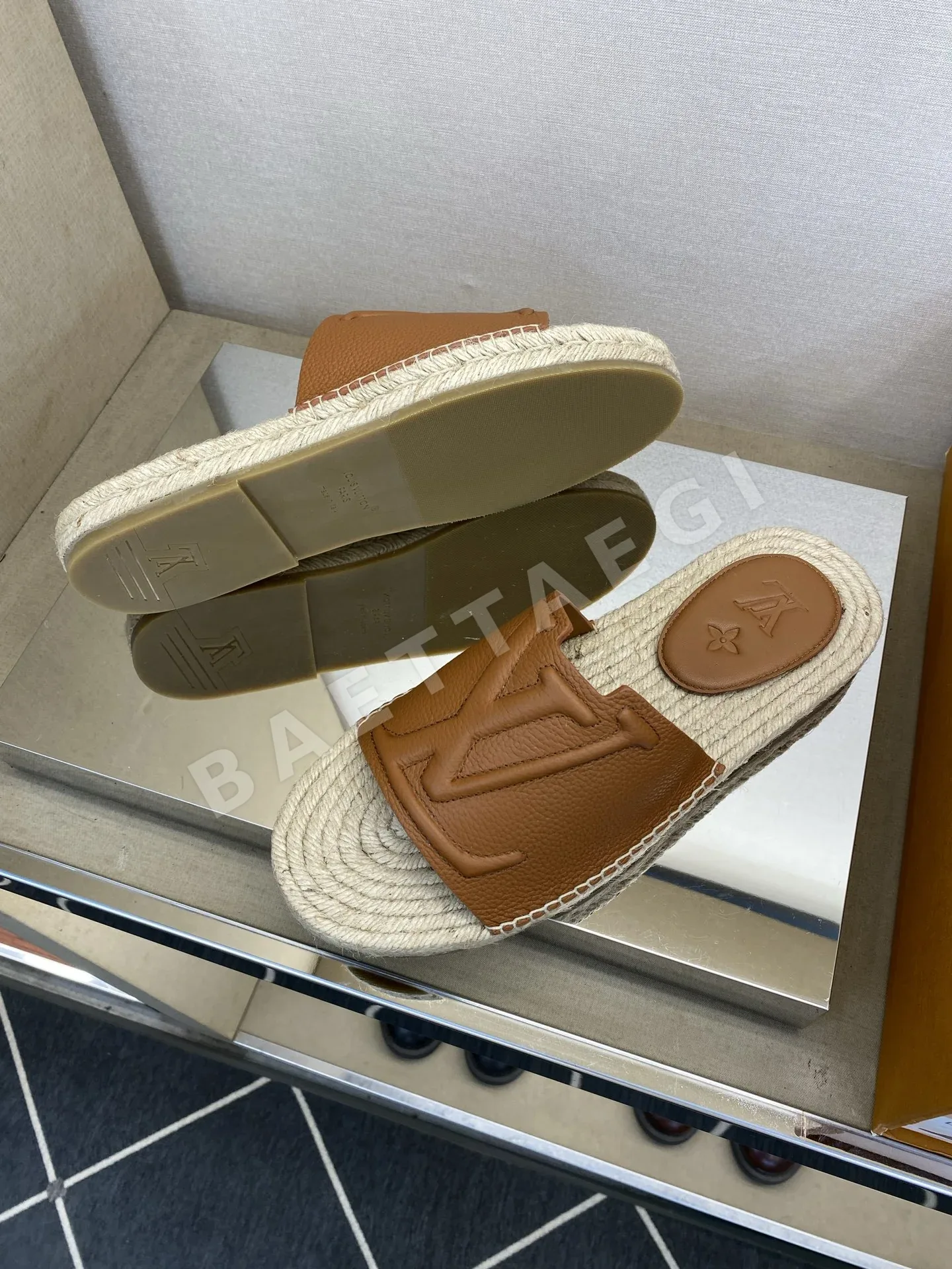 루이비통 LV 포르토피노 뮬 상세 이미지 9